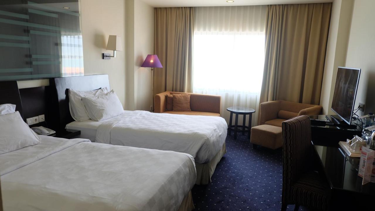 สวิส เบลโฮเต็ล สิเล ปาลู Hotel ภายนอก รูปภาพ