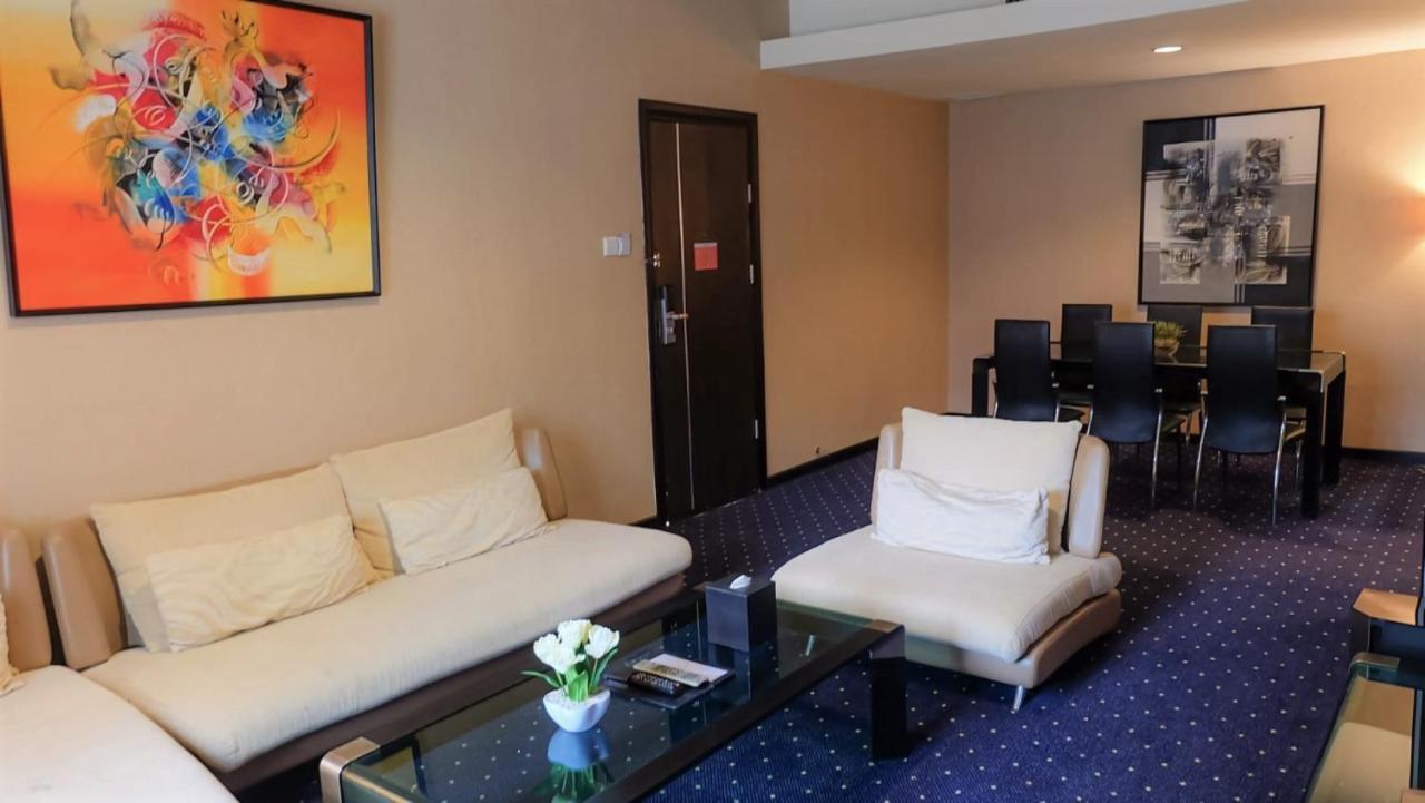สวิส เบลโฮเต็ล สิเล ปาลู Hotel ภายนอก รูปภาพ