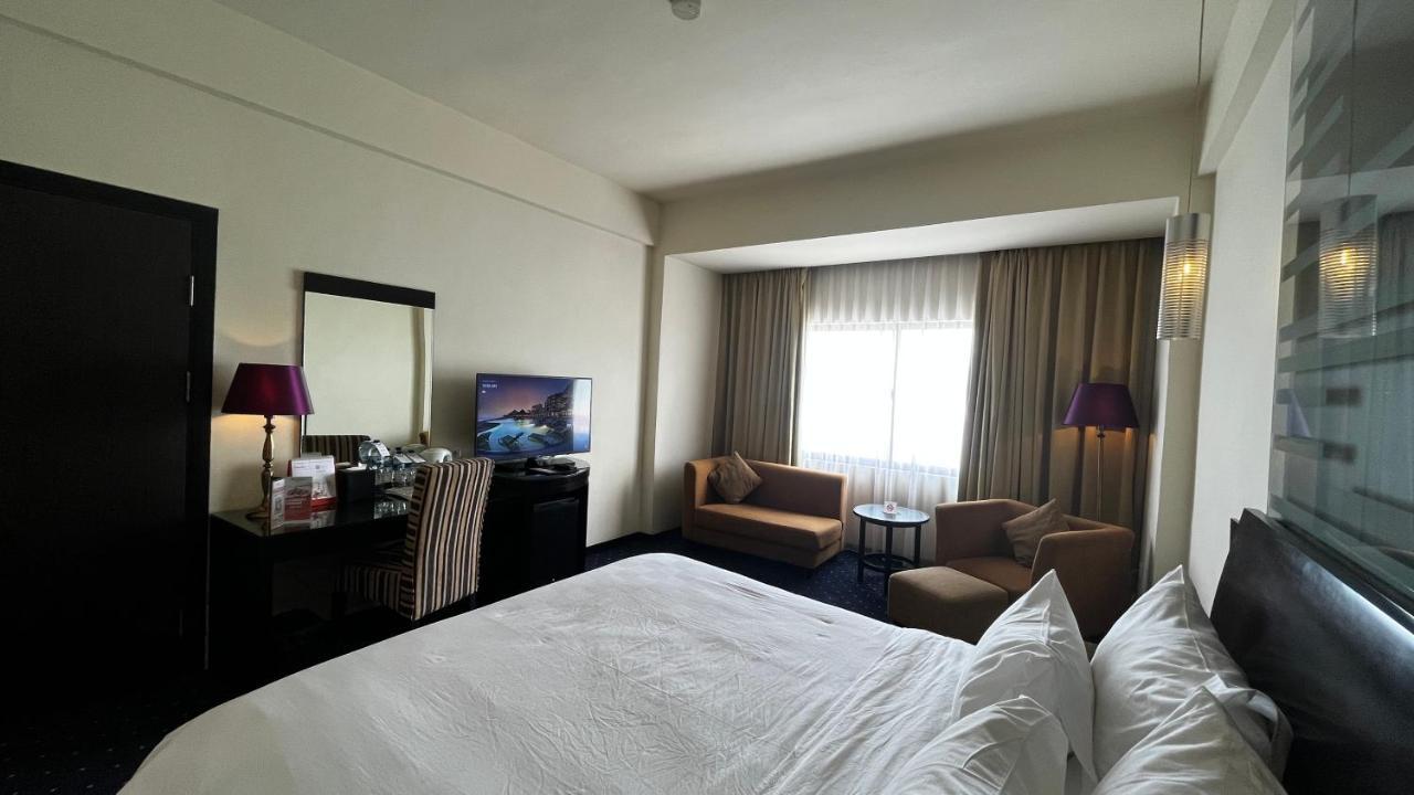 สวิส เบลโฮเต็ล สิเล ปาลู Hotel ภายนอก รูปภาพ