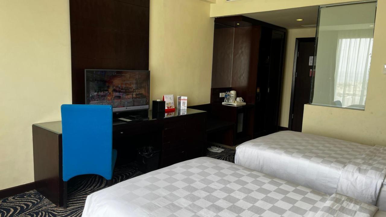 สวิส เบลโฮเต็ล สิเล ปาลู Hotel ภายนอก รูปภาพ